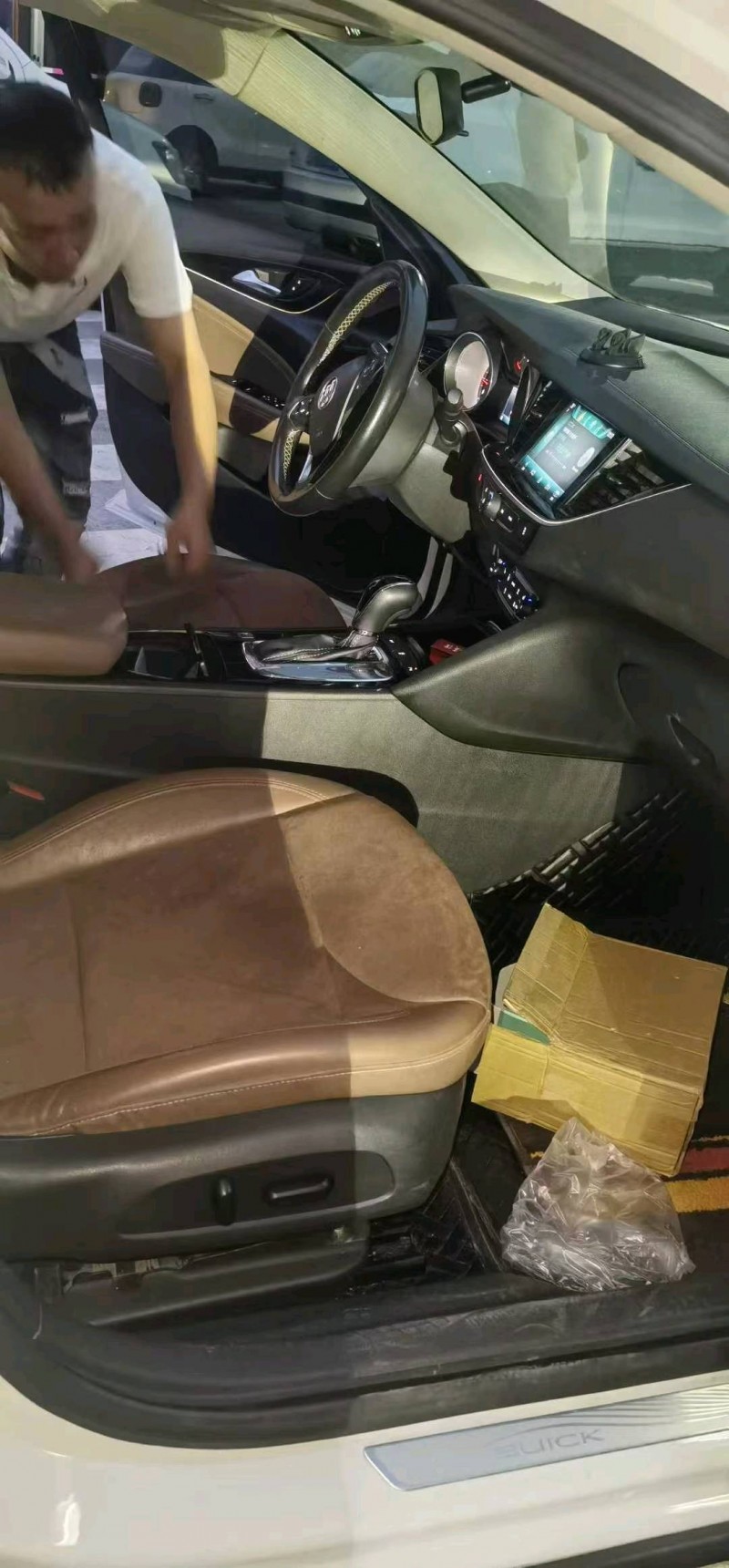 贵阳17年别克君威9