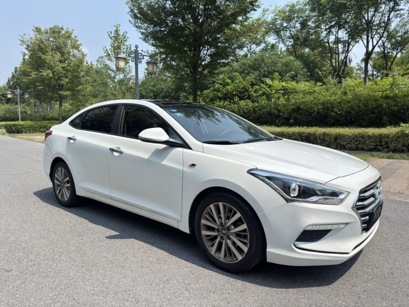 盐城19年现代名图2