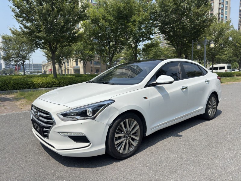 盐城19年现代名图3