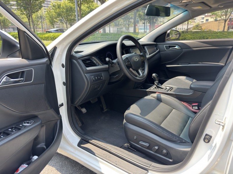 盐城19年现代名图6