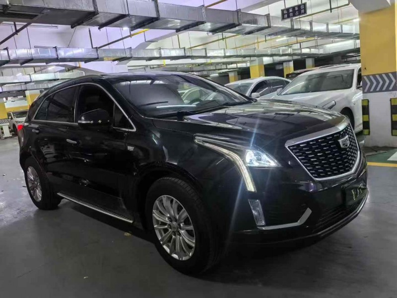 张家界19年凯迪拉克XT52