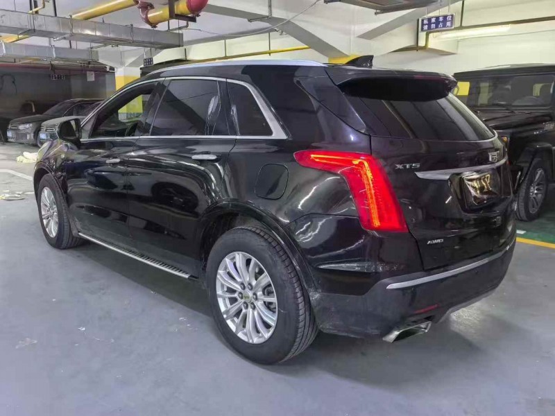 张家界19年凯迪拉克XT55