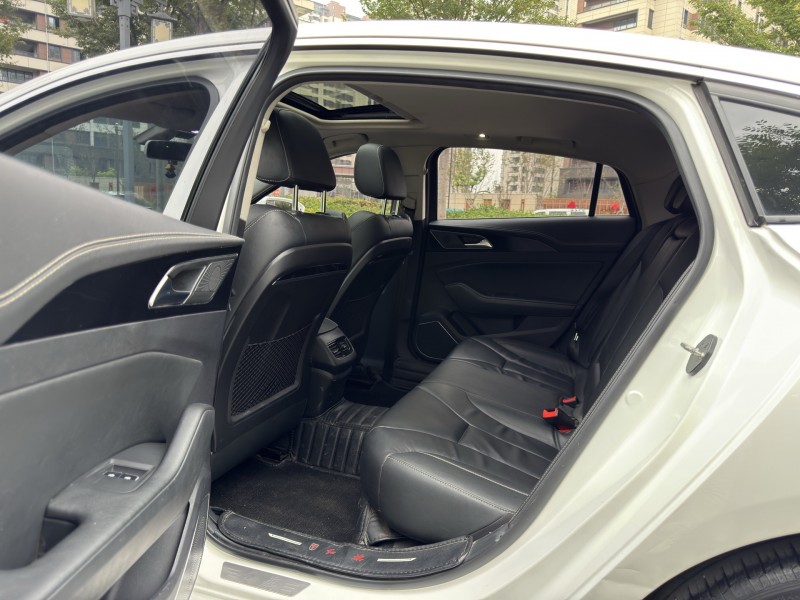 盐城18年红旗H57