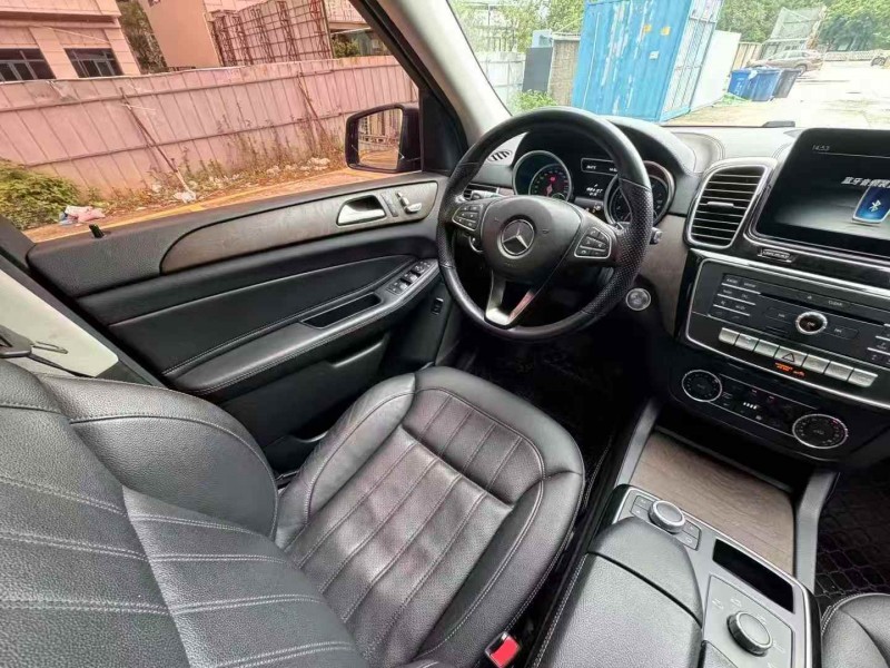 江门17年奔驰GLE8