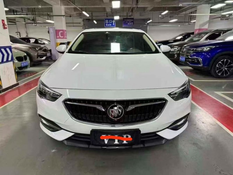 成都19年别克君威1