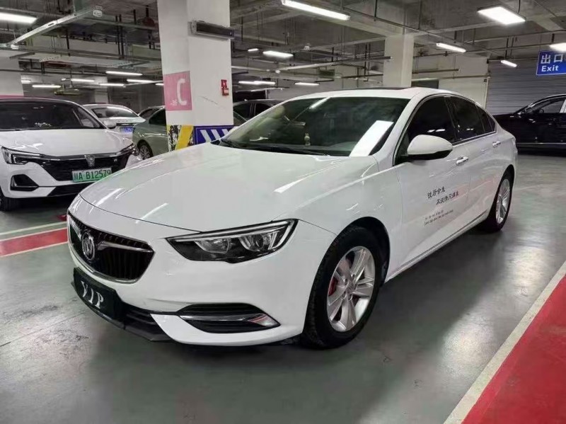 成都19年别克君威2