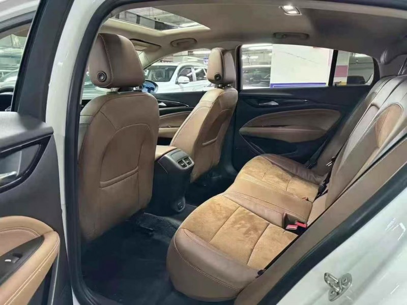 成都19年别克君威6