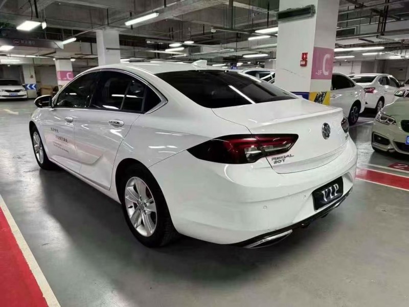 成都19年别克君威7