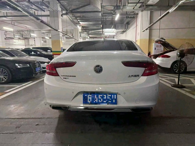 重庆17年别克君越6