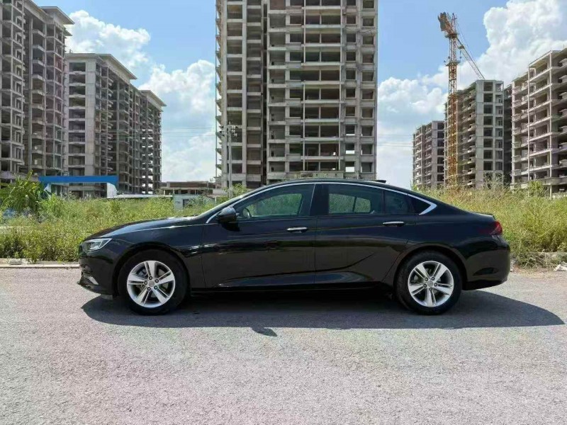 南宁20年别克君威8