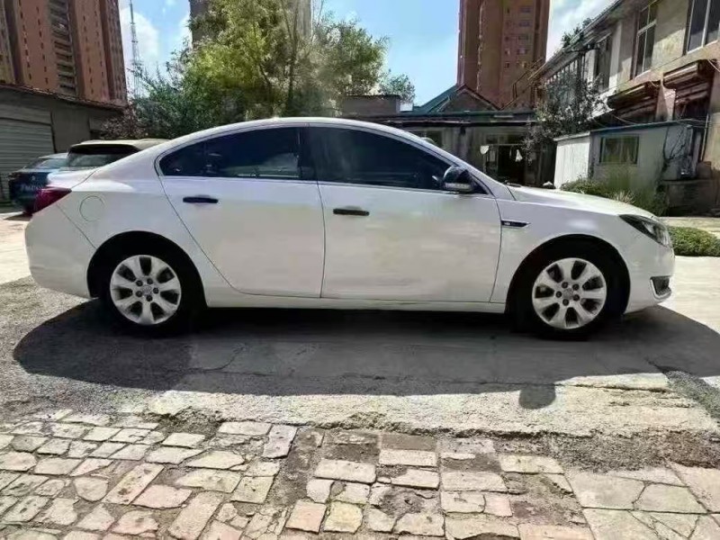 菏泽17年别克君威5