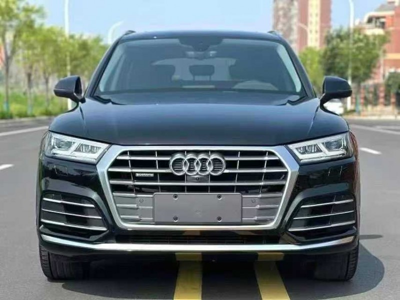 济宁22年奥迪Q51