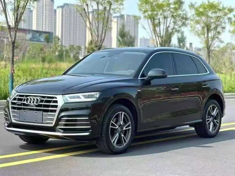 济宁22年奥迪Q52