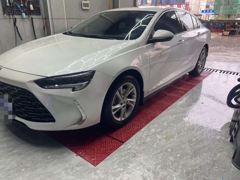 娄底23年别克君威3