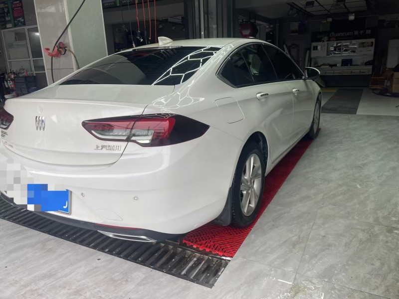 娄底23年别克君威8