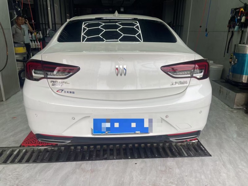 娄底23年别克君威9