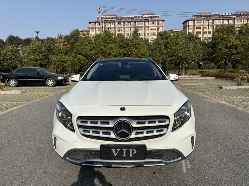 盐城19年奔驰GLA1