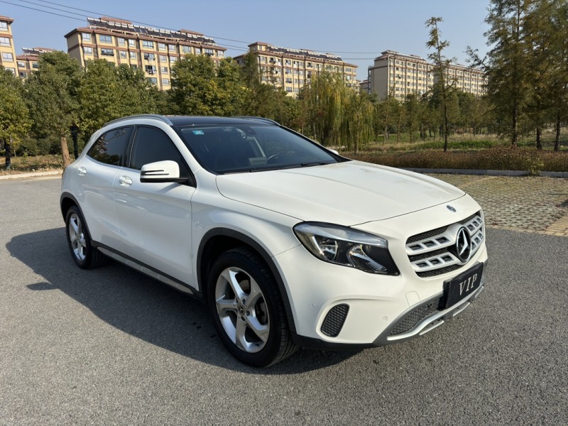 盐城19年奔驰GLA2