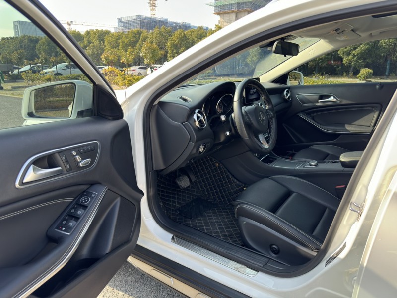 盐城19年奔驰GLA6