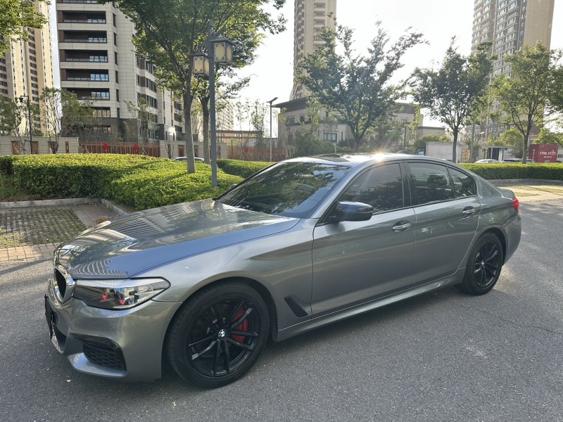 盐城19年宝马5系3