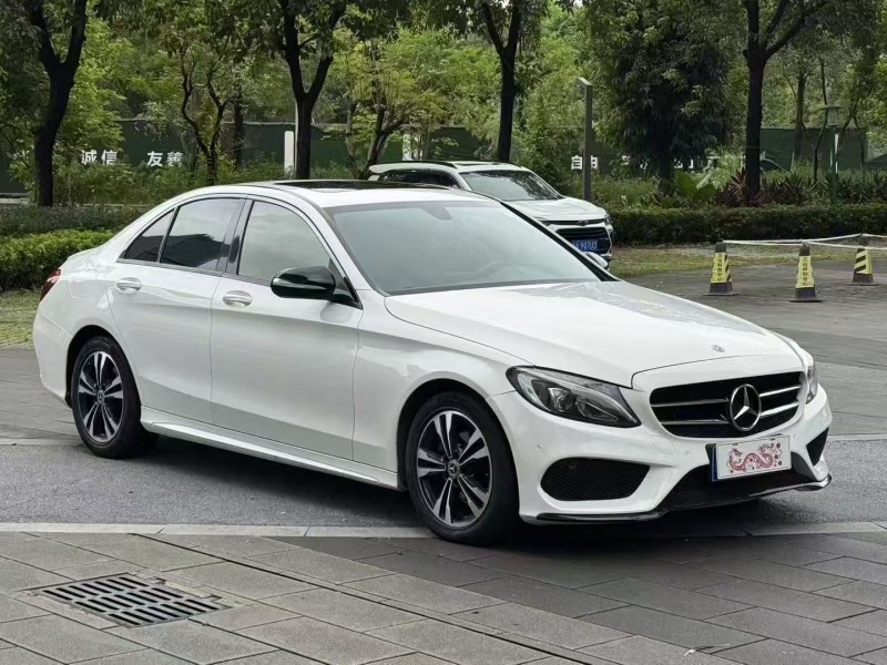 茂名17年奔驰C2