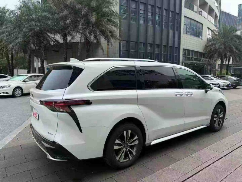 深圳25年丰田格瑞维亚7