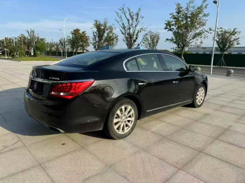 徐州15年别克君越8