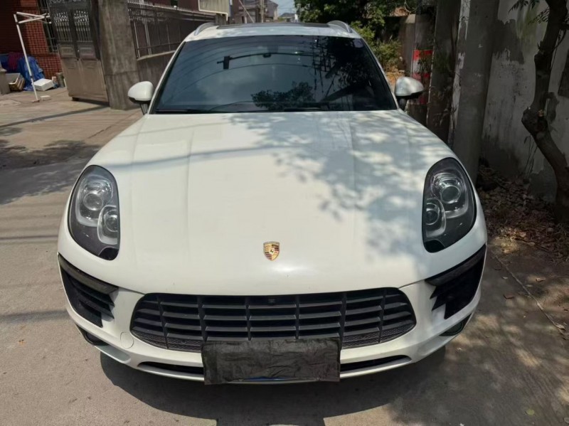 台州15年保时捷Macan1