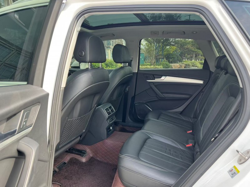 连云港21年奥迪Q56