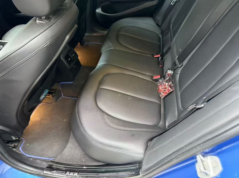 金华16年宝马1系6