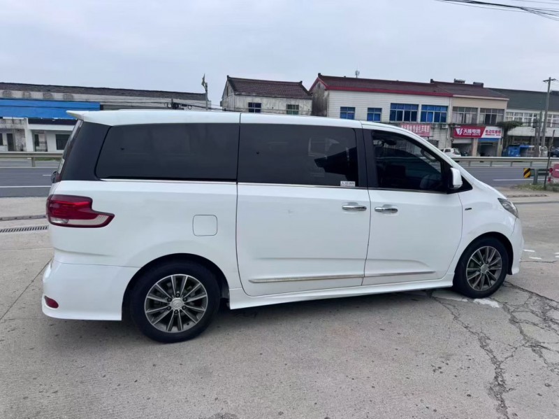 无锡16年大通G103