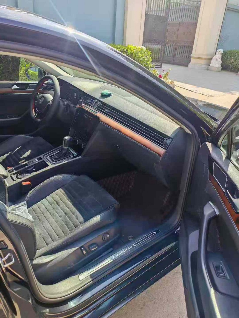 保定19年大众迈腾4