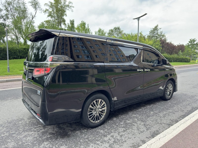 盐城19年丰田威尔法5