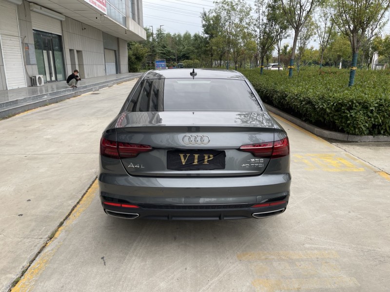 济宁24年奥迪A4L9
