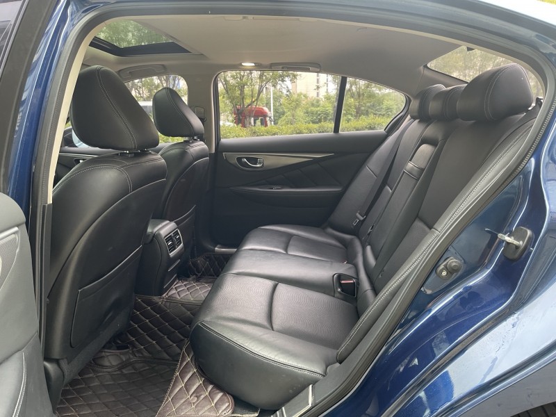 济宁17年英菲尼迪Q50L6