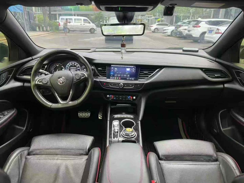 佛山22年别克君威5