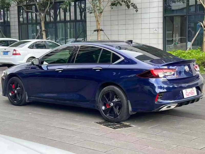 佛山22年别克君威7