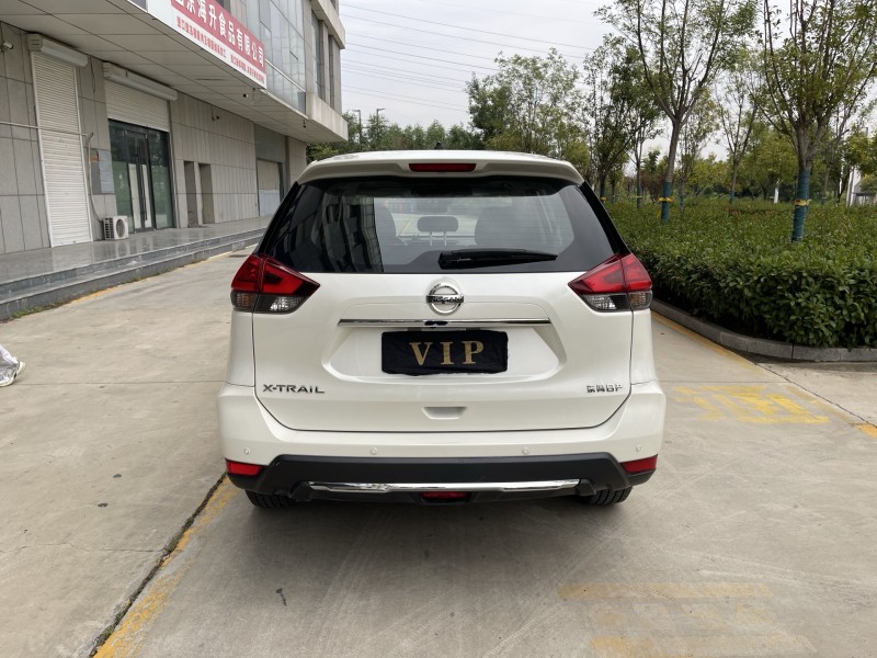 济宁21年日产奇骏9