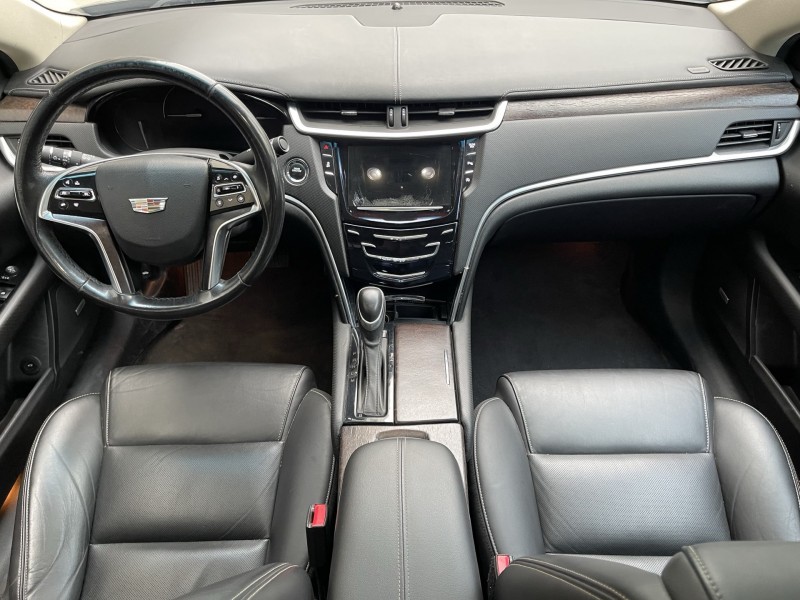 济宁19年凯迪拉克XTS3