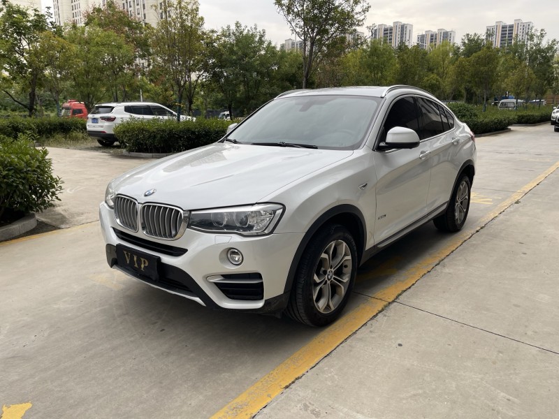 济宁18年宝马X42