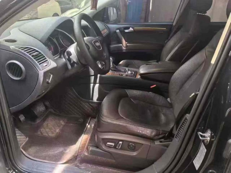 开封14年奥迪Q74