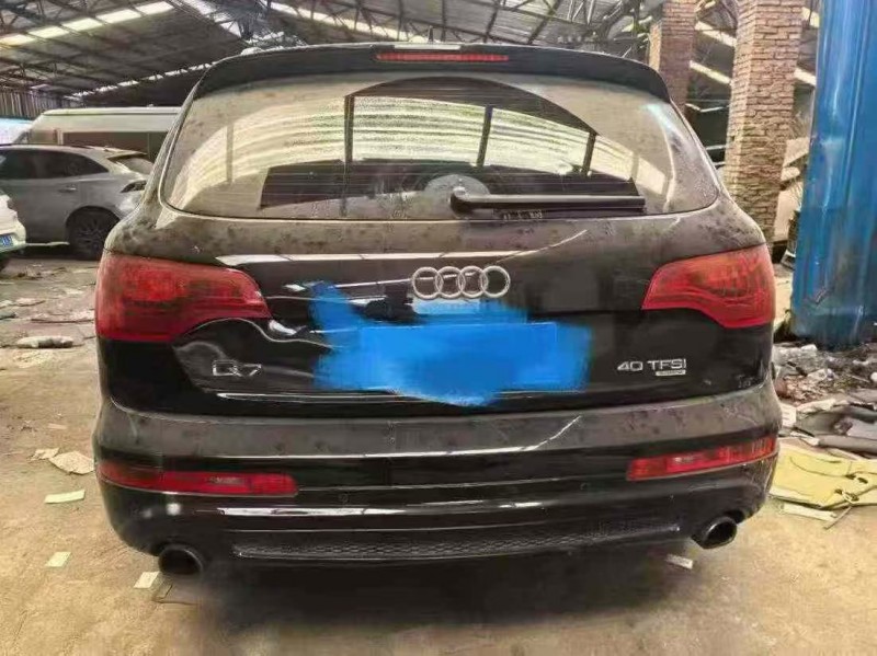 开封14年奥迪Q76