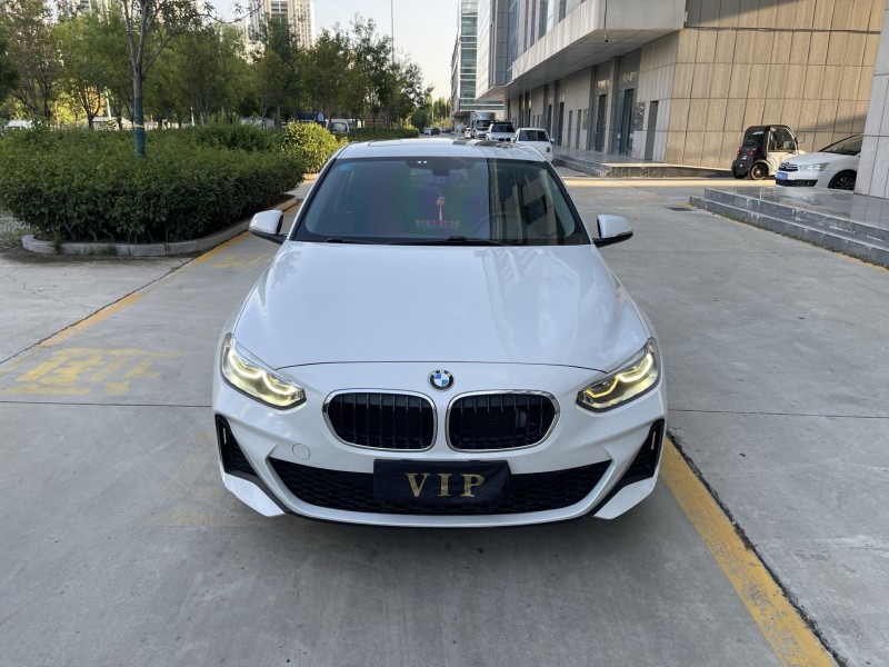 济宁19年宝马1系1