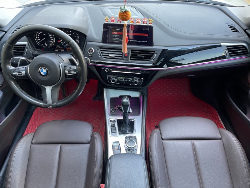 济宁19年宝马1系4