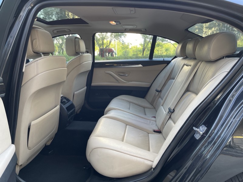 济宁13年宝马5系5