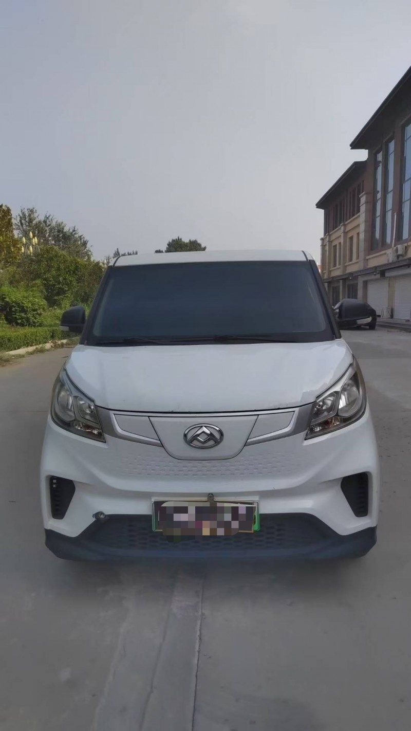 邢台22年大通EV30L1