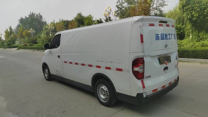 邢台22年大通EV30L7