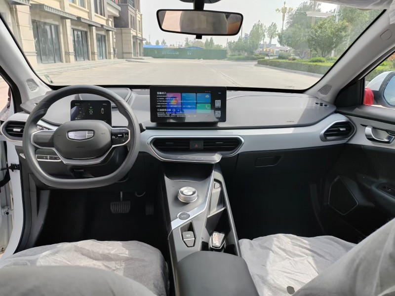 邢台25年吉利几何5