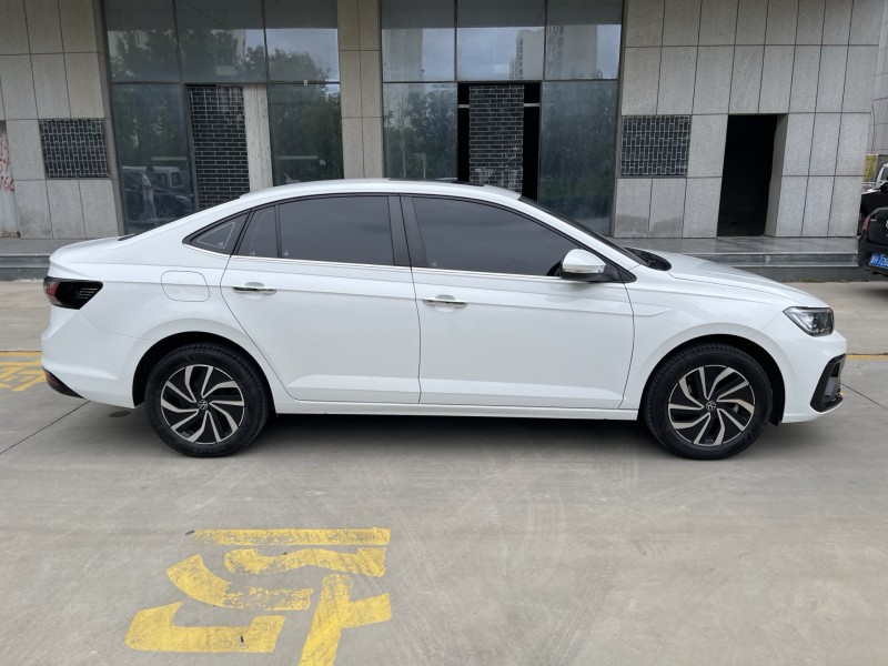 济宁23年大众朗逸4