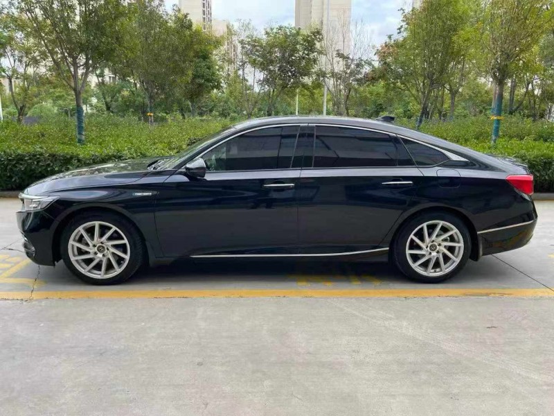 济宁21年本田雅阁7